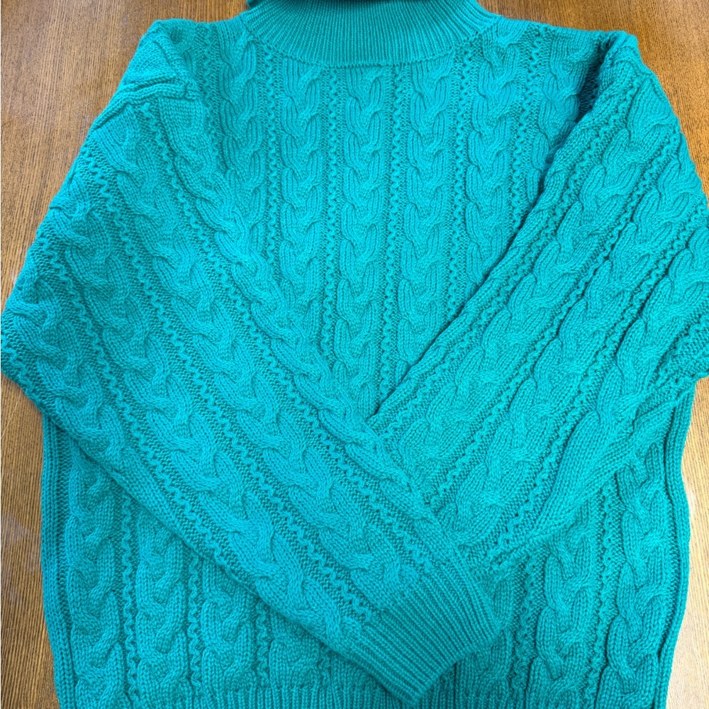 Vintage Women's Teal Cable Knit Sweater